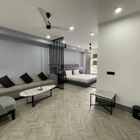 Bedchambers Luxurious Serviced Apartment In Gurgaon Exterior photo