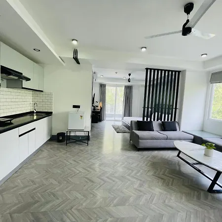 Bedchambers Luxurious Serviced Apartment In Gurgaon Exterior photo
