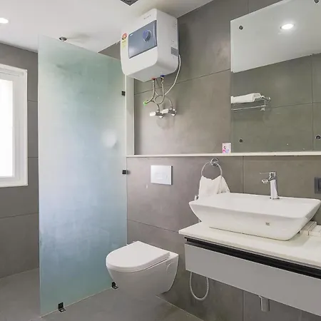 Bedchambers Luxurious Serviced Apartment In Gurgaon Exterior photo