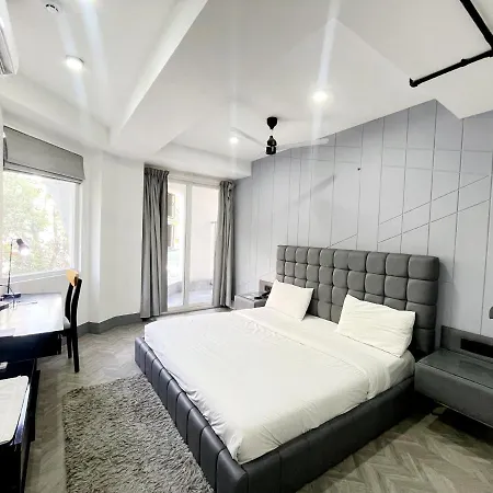Bedchambers Luxurious Serviced Apartment In Gurgaon Exterior photo