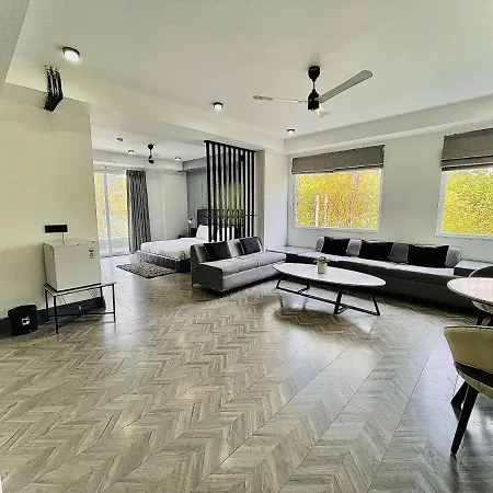 Bedchambers Luxurious Serviced Apartment In Gurgaon Exterior photo