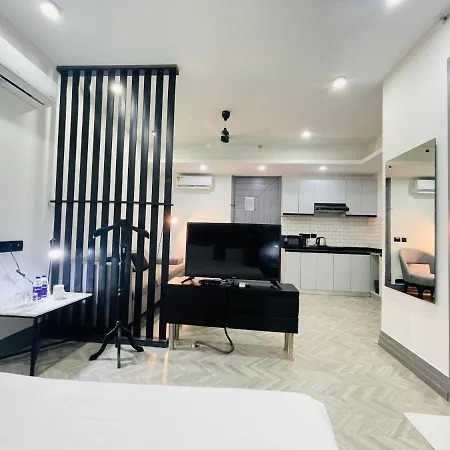 Bedchambers Luxurious Serviced Apartment In Gurgaon Exterior photo