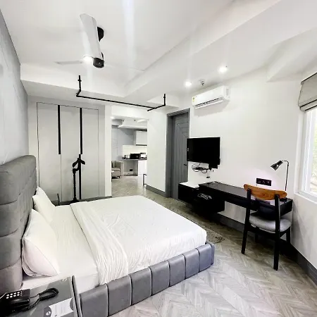 Bedchambers Luxurious Serviced Apartment In Gurgaon Exterior photo
