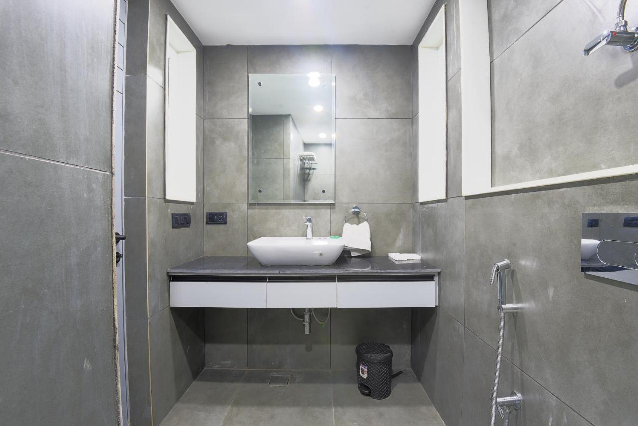 Apartment Bedchambers Luxurious Serviced In