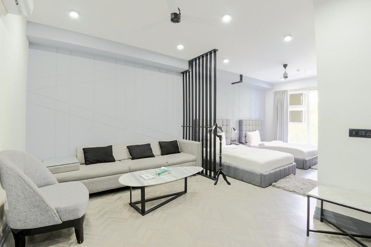 Apartment Bedchambers Luxurious Serviced In