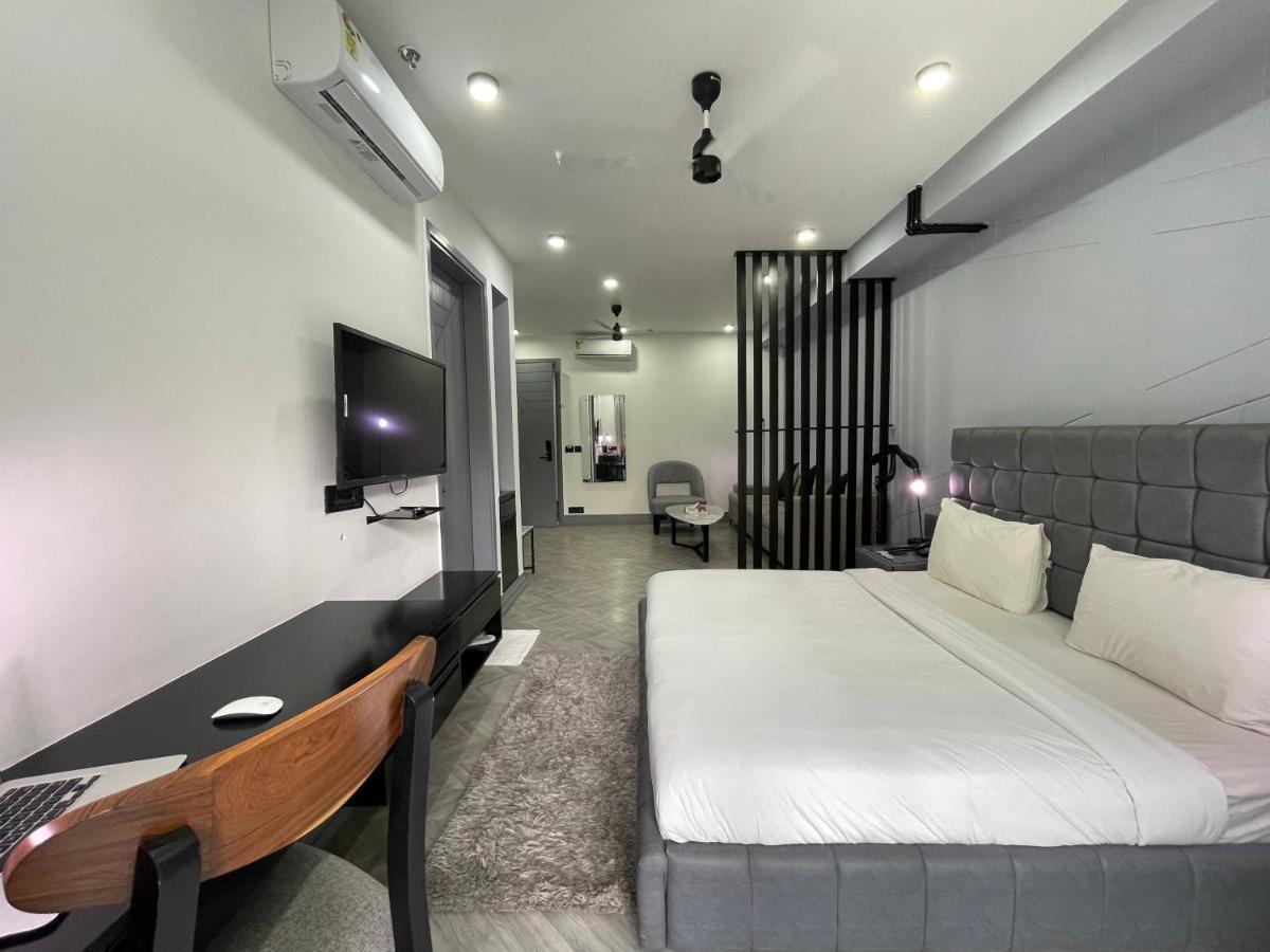 Bedchambers Luxurious Serviced In