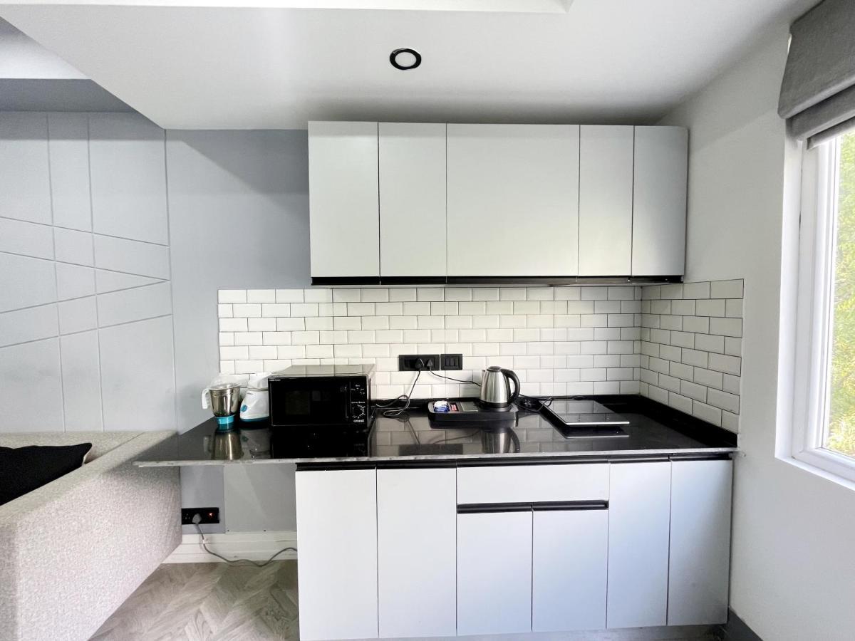 Bedchambers Luxurious Serviced In * Gurgaon