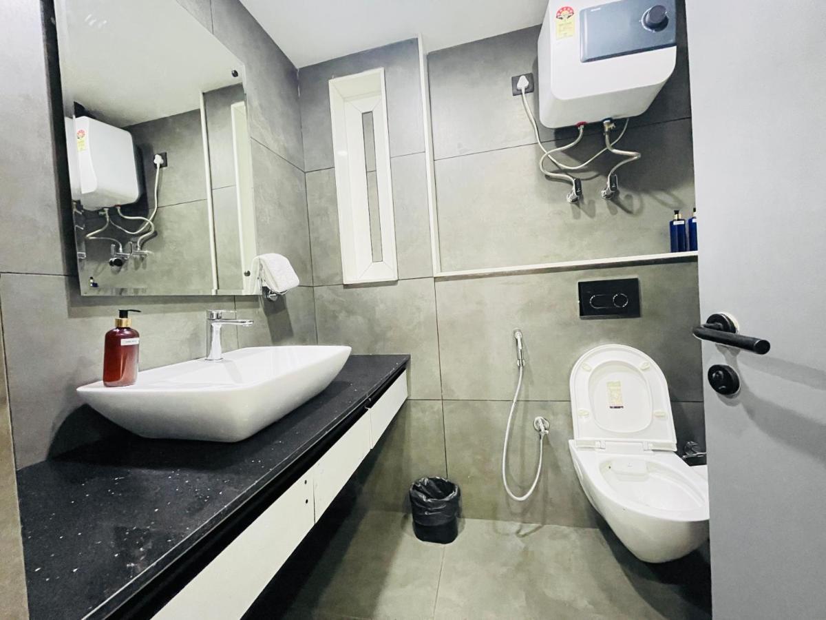Bedchambers Luxurious Serviced In *