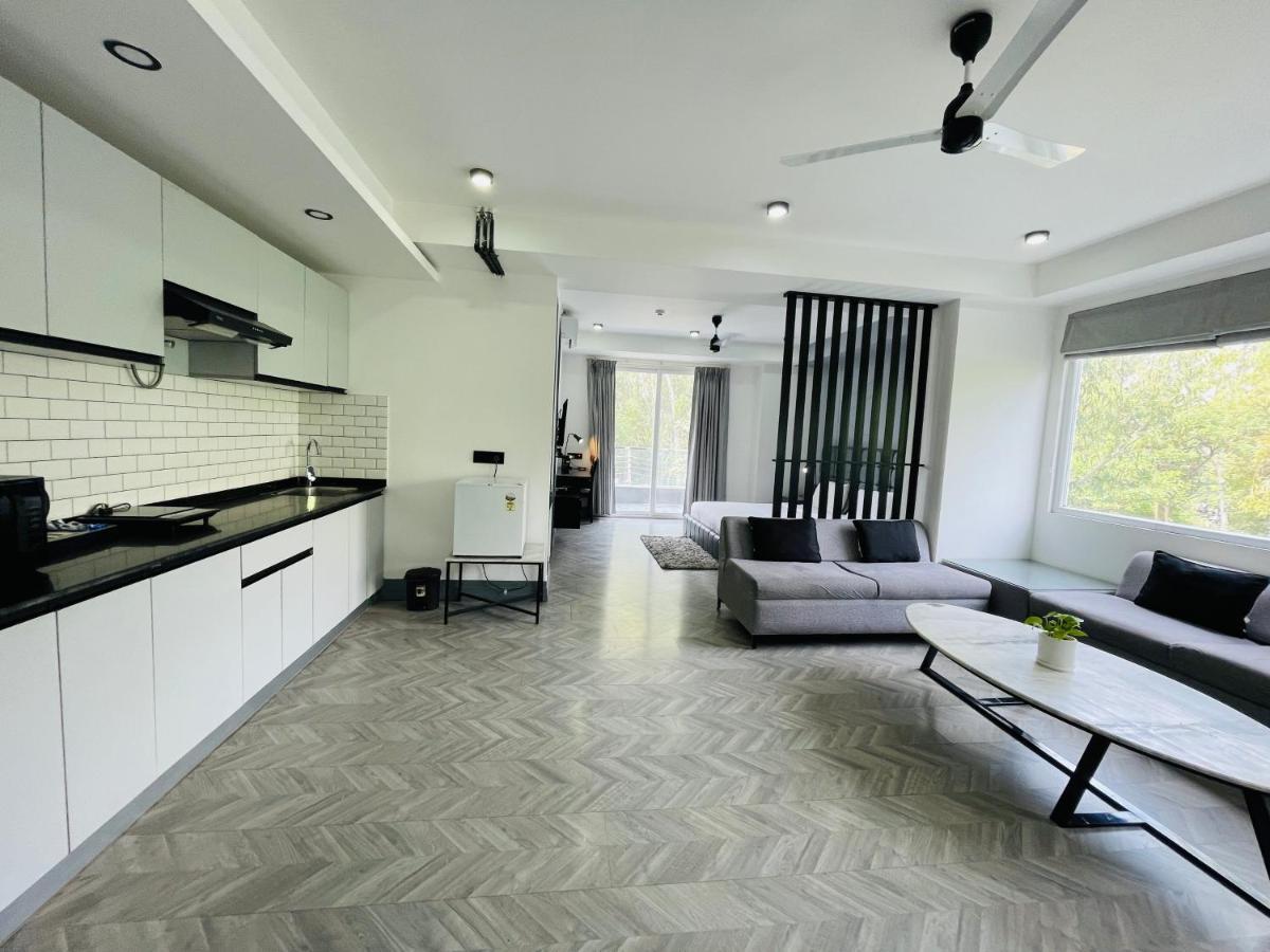 Bedchambers Luxurious Serviced In
