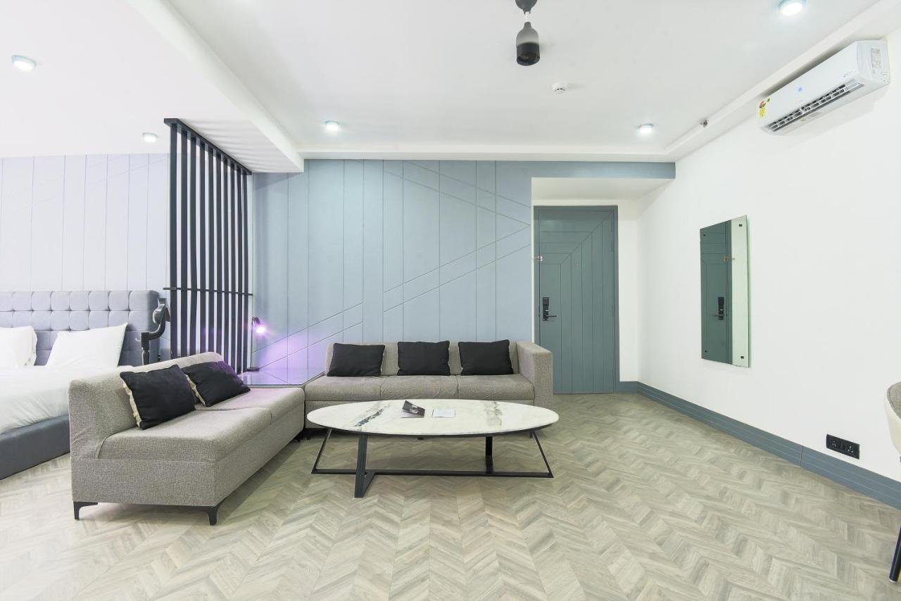 Bedchambers Luxurious Serviced In *