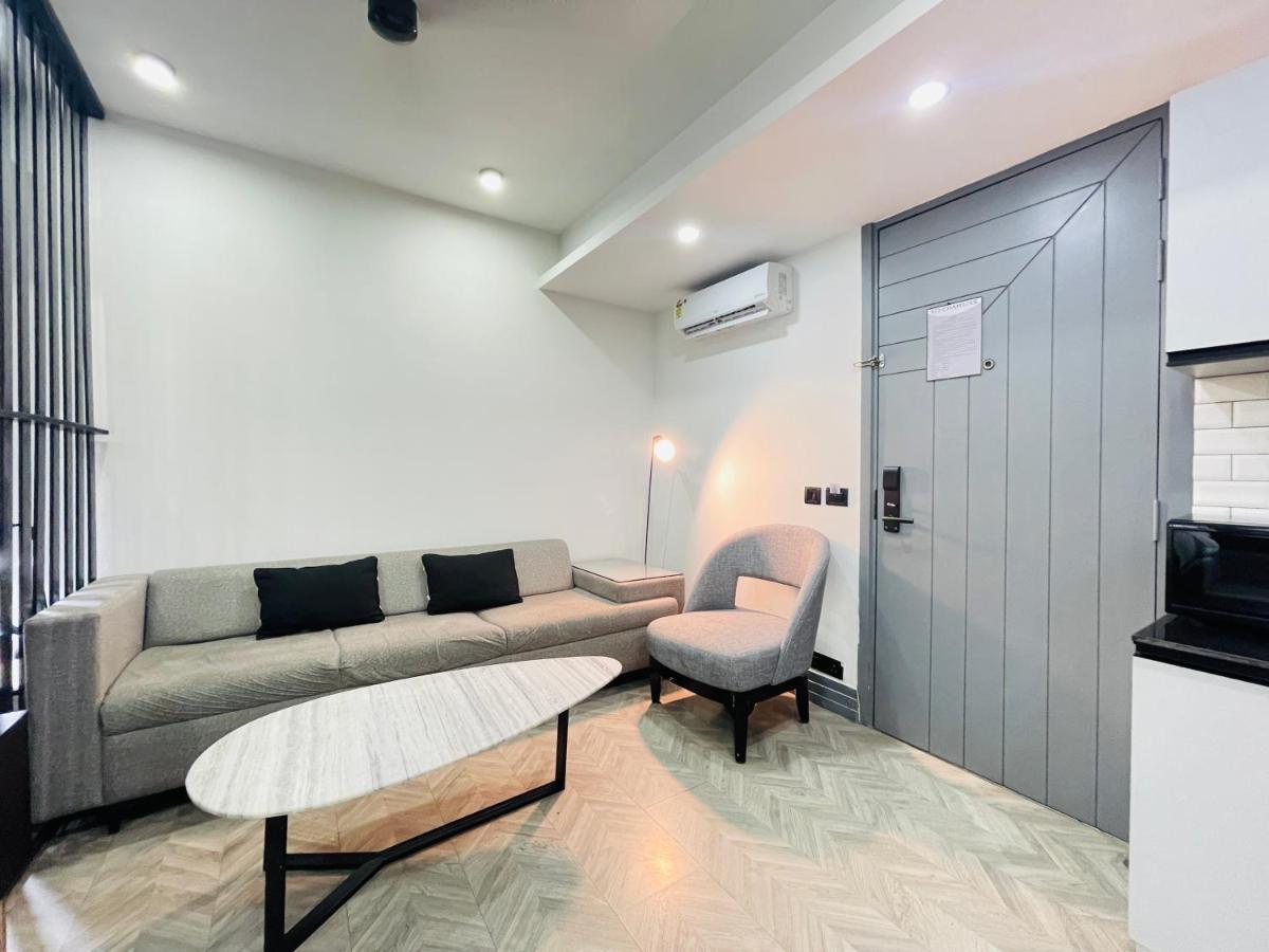 Bedchambers Luxurious Serviced In Apartment *
