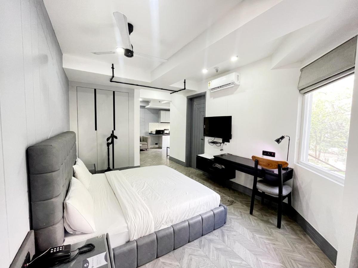 Bedchambers Luxurious Serviced In * Gurgaon